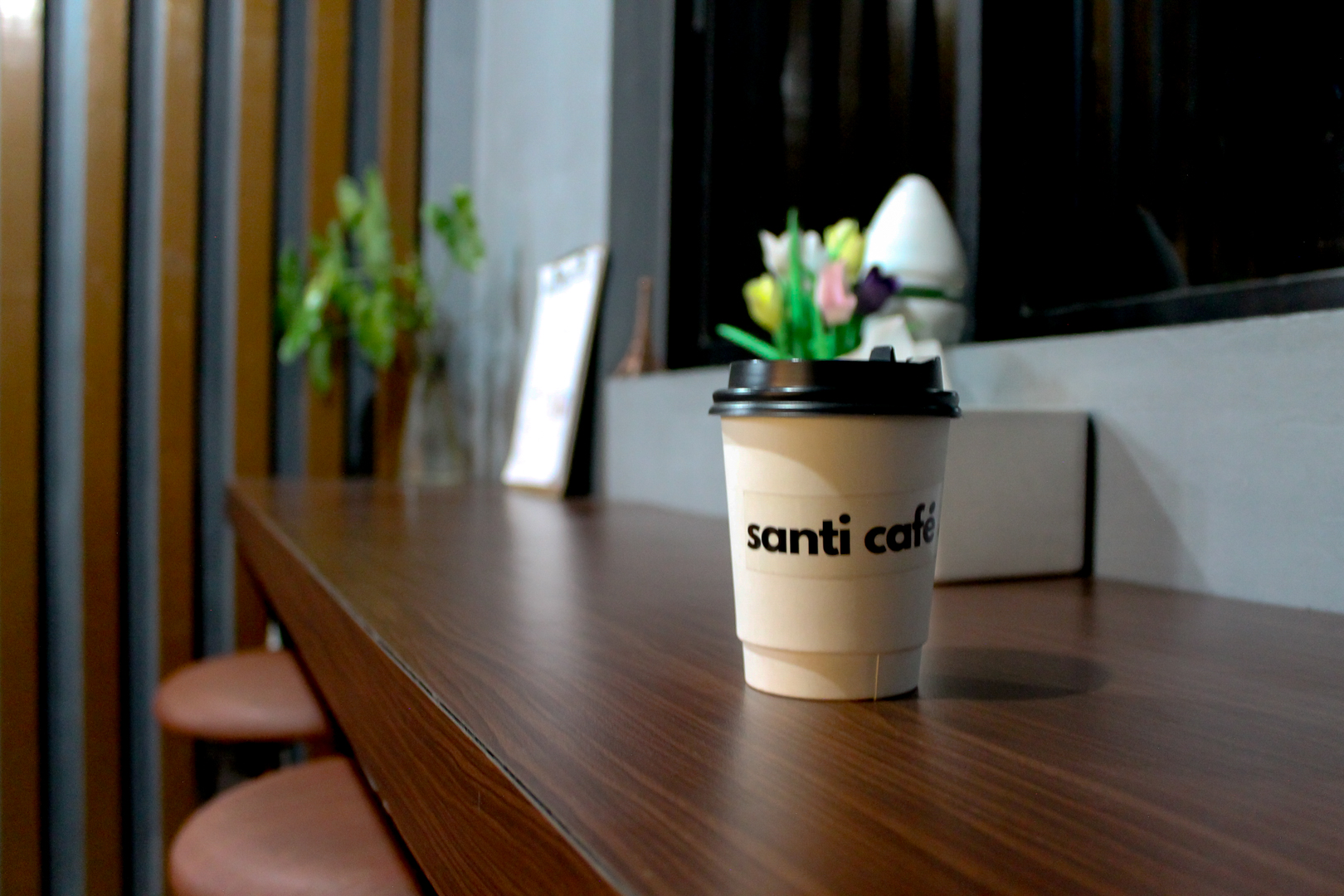 Santi Café main seating area